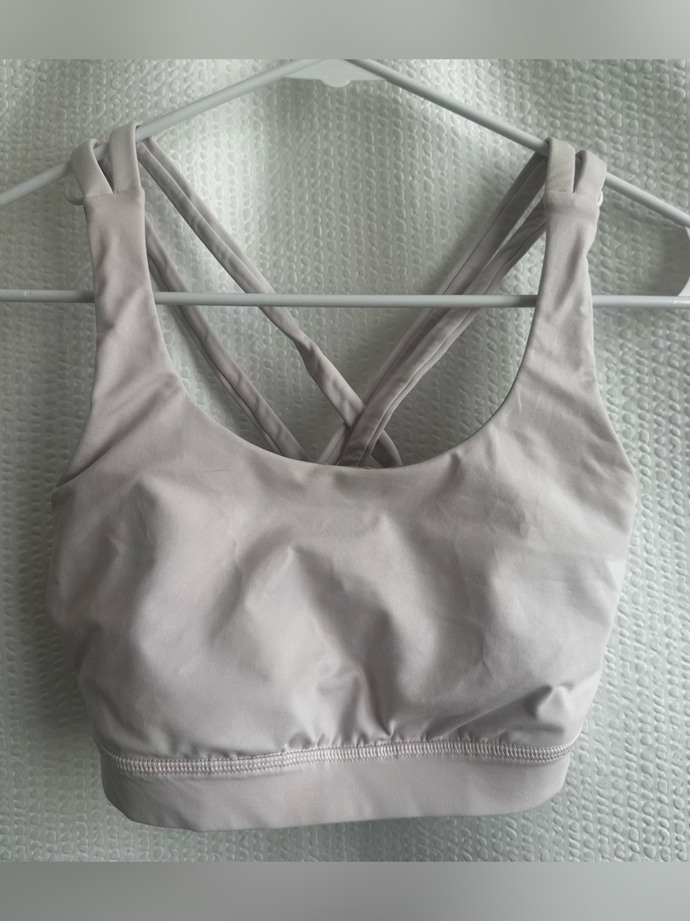 LULULEMON Energy Bra Pale Pink Strappy Cross Back Sports Bra Yoga Workout Size 6